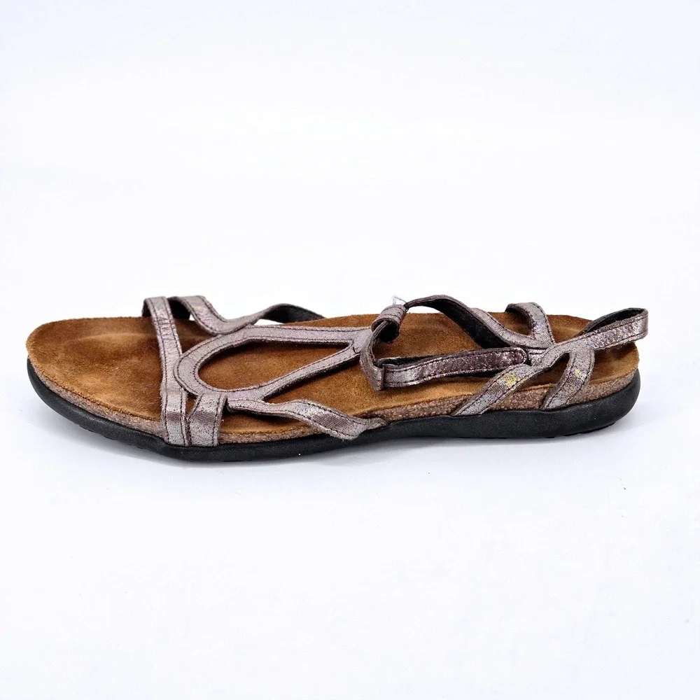 Naot Dorith Strappy Sandal Pewter Metallic Leather Flat Comfort Shoes EU 40 US 9
